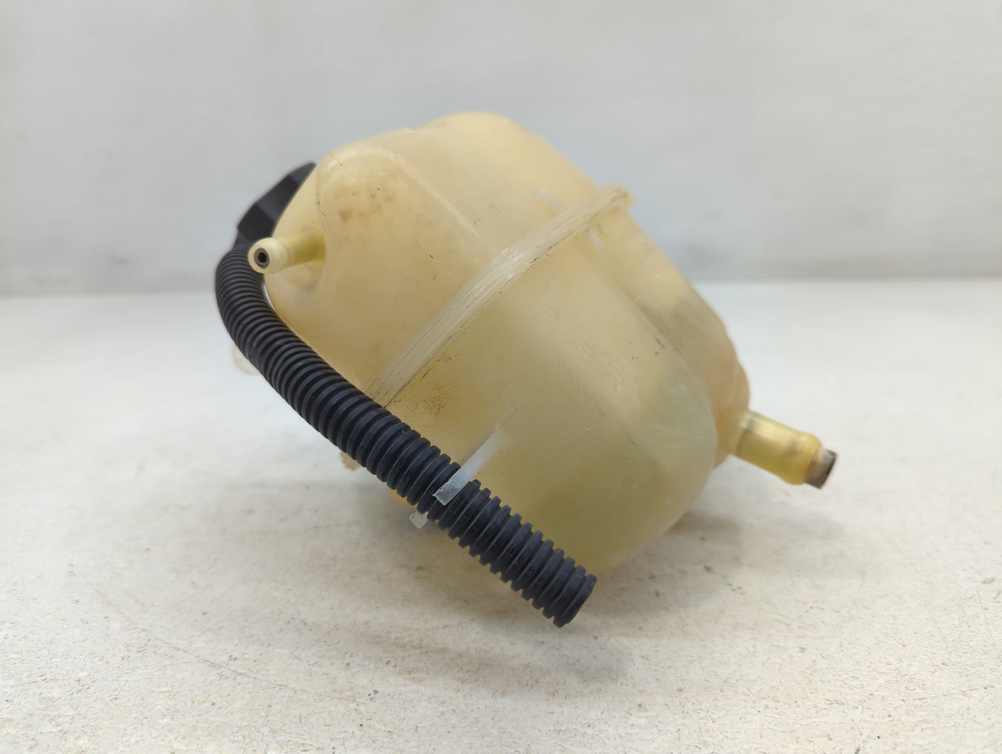 2007-2009 Chevrolet Equinox Windshield Washer Fluid Reservoir Bottle 778704 - Oemusedautoparts1.com