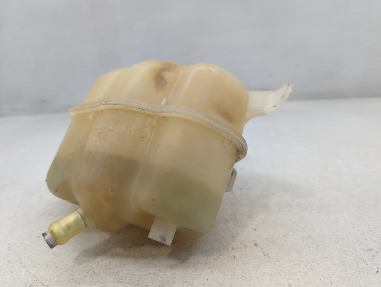 2007-2009 Chevrolet Equinox Windshield Washer Fluid Reservoir Bottle 778704 - Oemusedautoparts1.com
