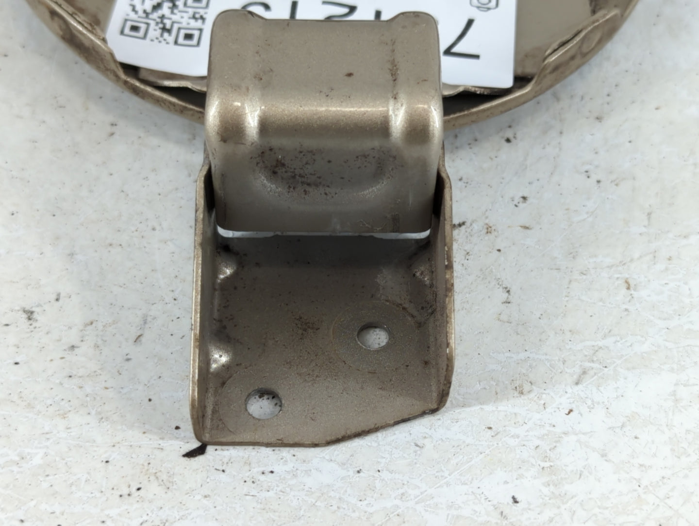 2008 Chevrolet Equinox Fuel Tank Door Lid Gas Tank Gold - Oemusedautoparts1.com