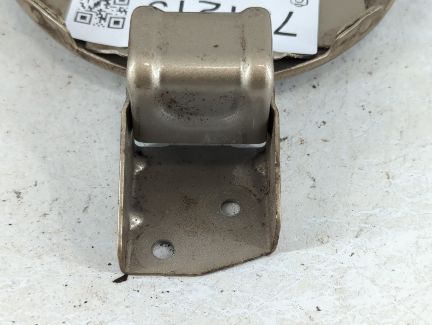 2008 Chevrolet Equinox Fuel Tank Door Lid Gas Tank Gold - Oemusedautoparts1.com