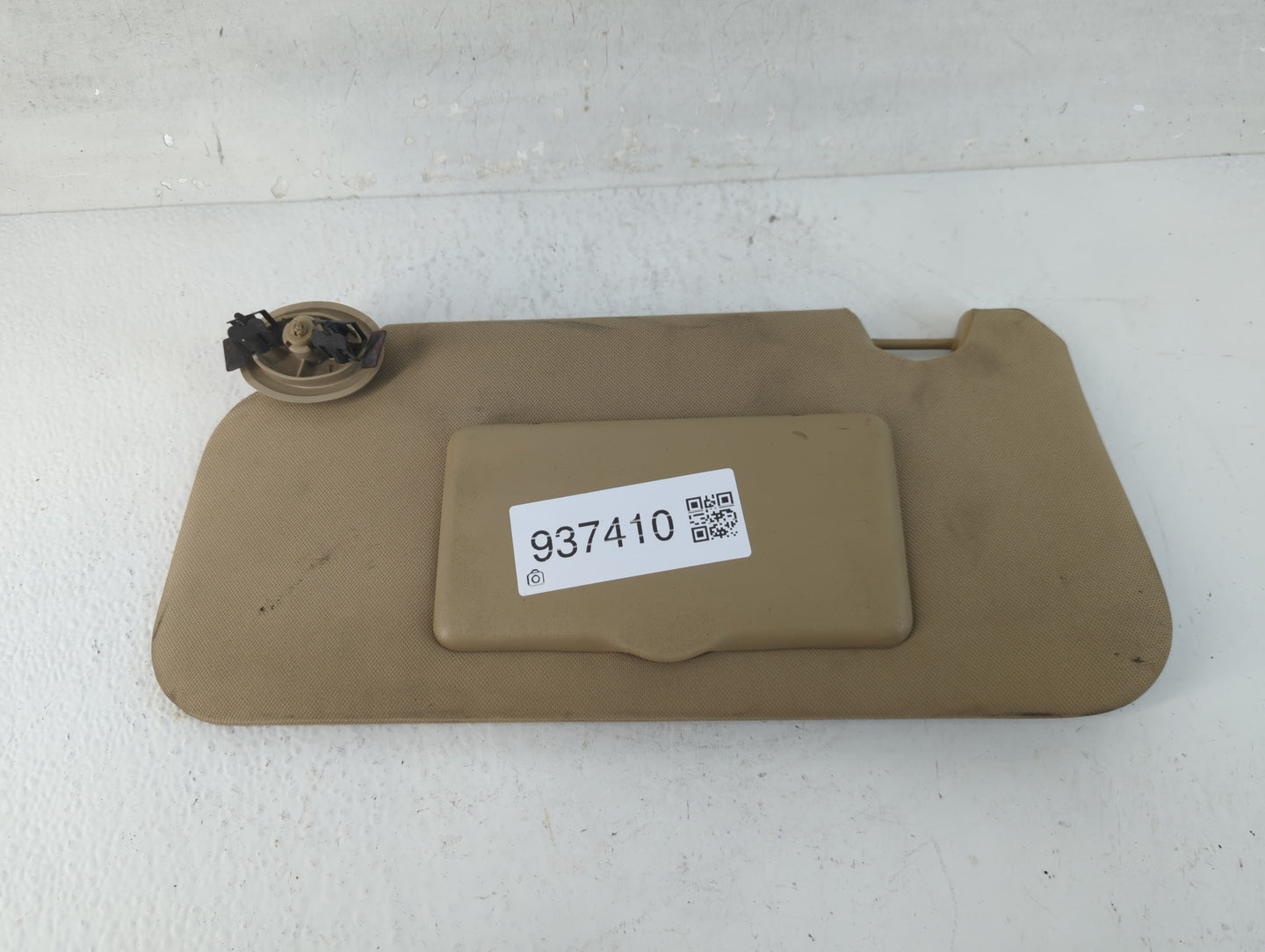 2005-2009 Chevrolet Equinox Sun Visor Shade Replacement Driver Left Mirror Fits Fits 2005 2006 2007 2008 2009 OEM Used Auto 