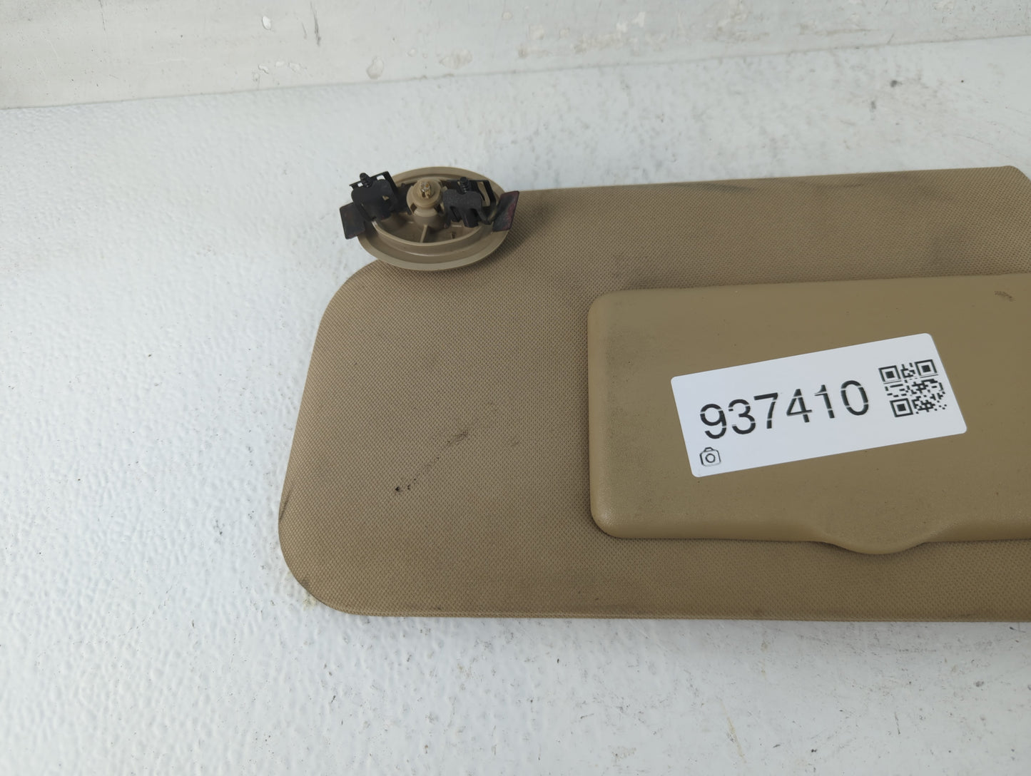 2005-2009 Chevrolet Equinox Sun Visor Shade Replacement Driver Left Mirror Fits Fits 2005 2006 2007 2008 2009 OEM Used Auto 