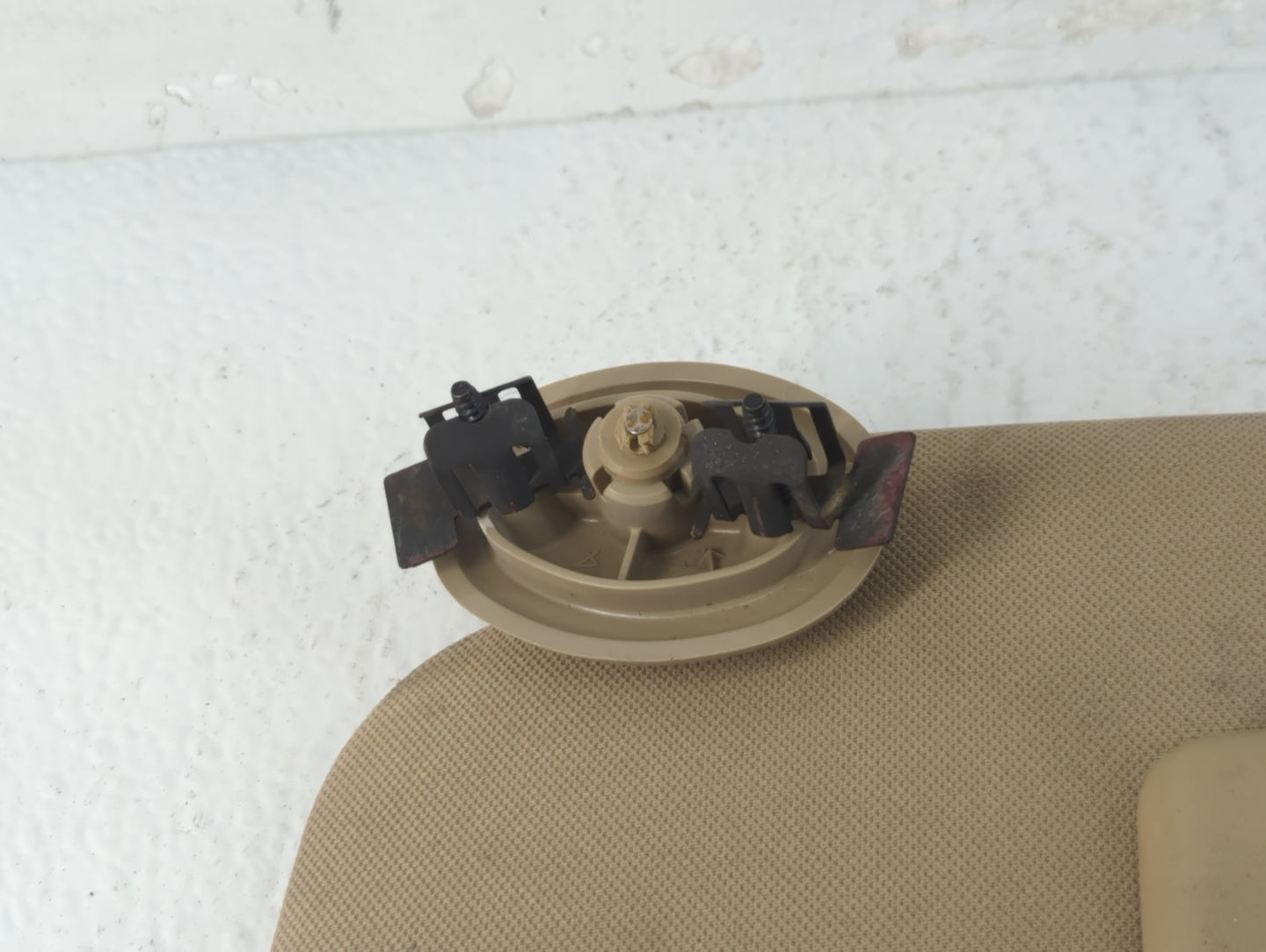 2005-2009 Chevrolet Equinox Sun Visor Shade Replacement Driver Left Mirror Fits Fits 2005 2006 2007 2008 2009 OEM Used Auto 