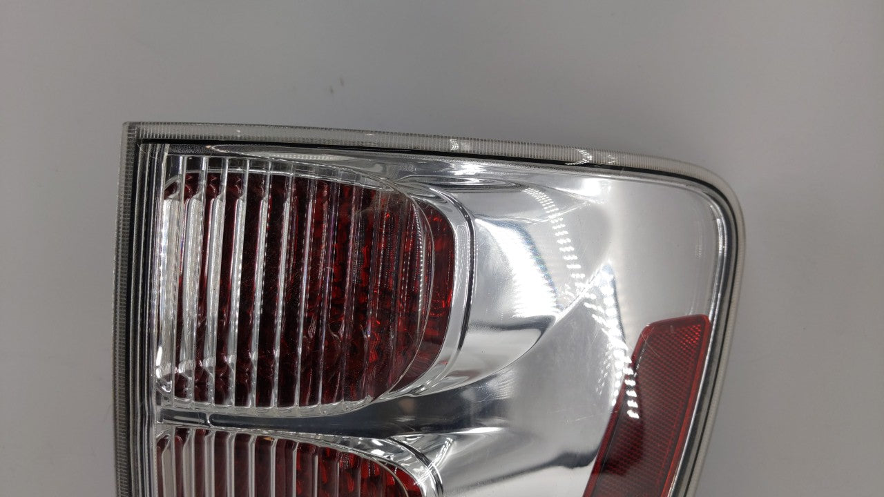 2008 Chevrolet Equinox Tail Light Assembly Passenger Right OEM P/N:548077 30796268, GM384-B000R Fits Fits 2005 2006 2007 200