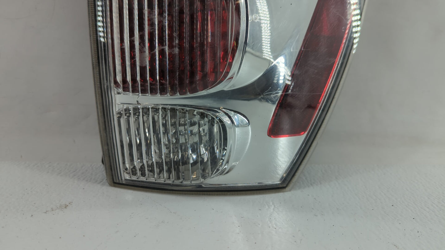 2008 Chevrolet Equinox Tail Light Assembly Passenger Right OEM P/N:548077 30796268, GM384-B000R Fits Fits 2005 2006 2007 200