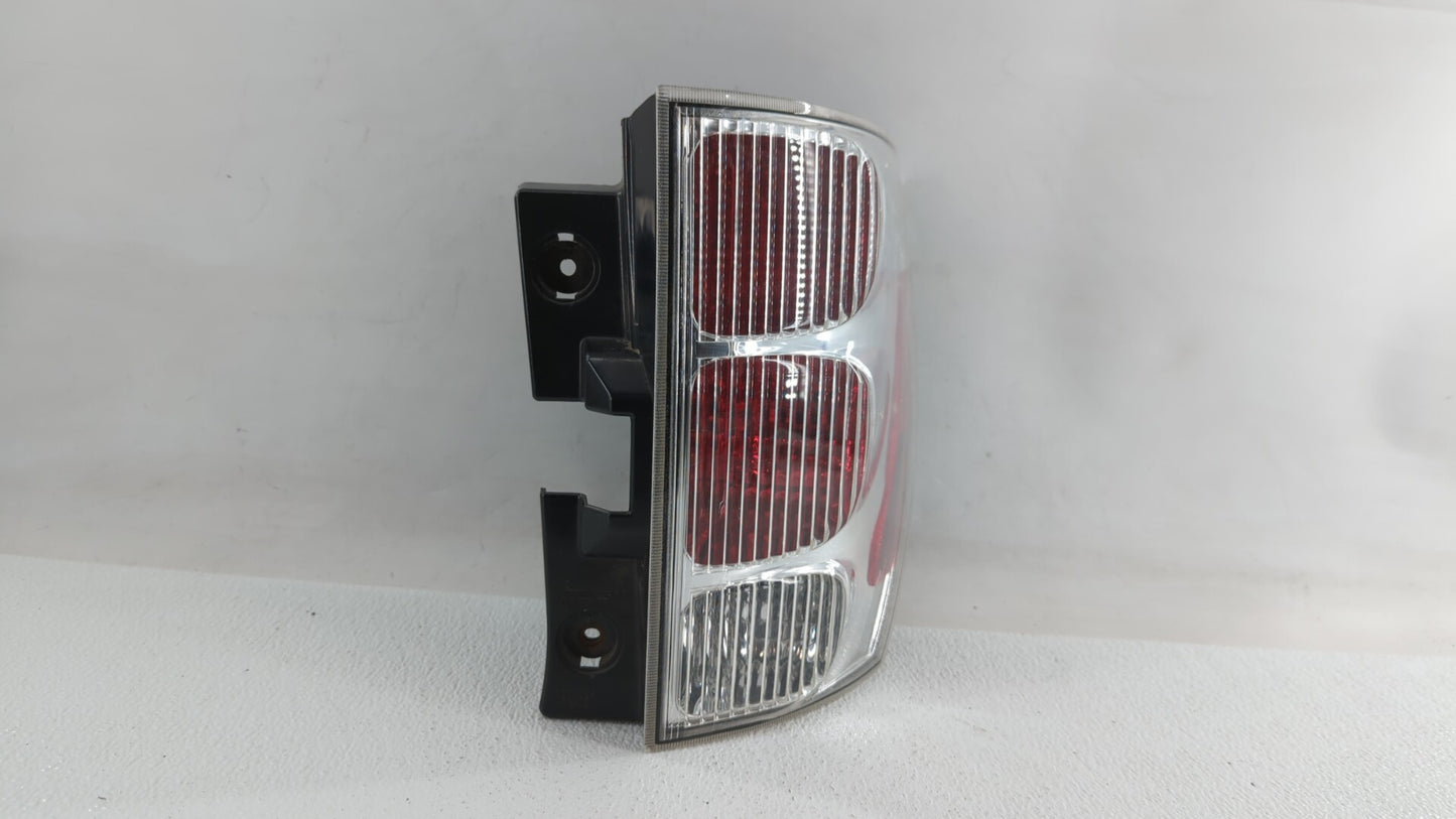 2008 Chevrolet Equinox Tail Light Assembly Passenger Right OEM P/N:548077 30796268, GM384-B000R Fits Fits 2005 2006 2007 200