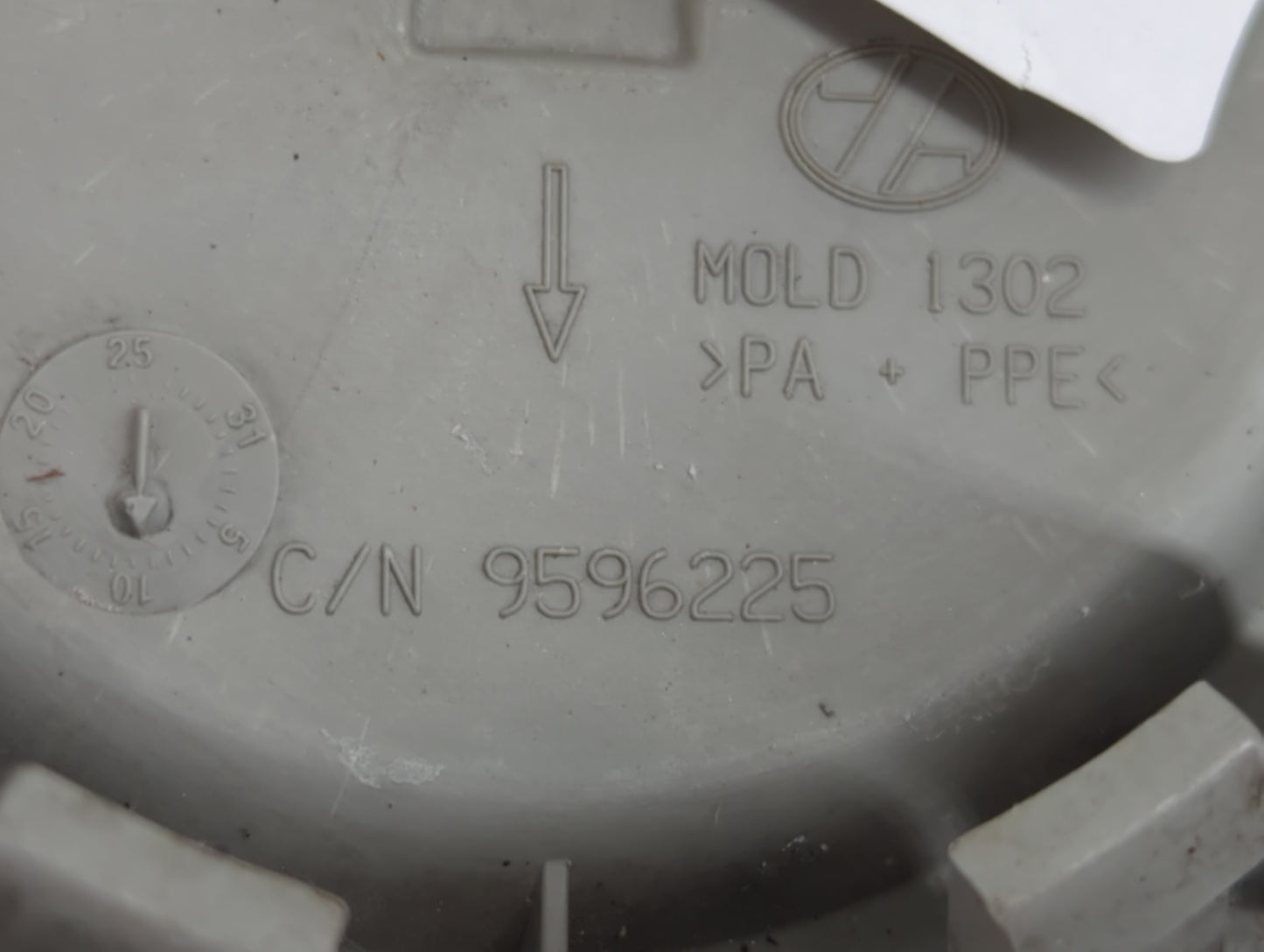 2008 Chevrolet Equinx Rim Wheel Center Cap - Oemusedautoparts1.com