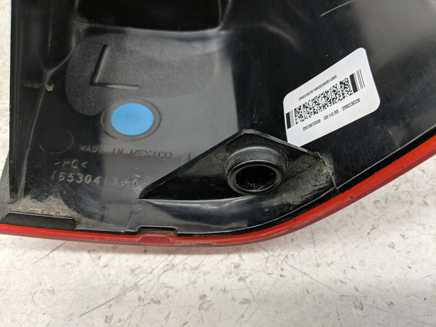 2003-2014 Chevrolet Express 1500 Tail Light Assembly Driver Left OEM P/N:16530413A7 Fits OEM Used Auto Parts - Oemusedautopa