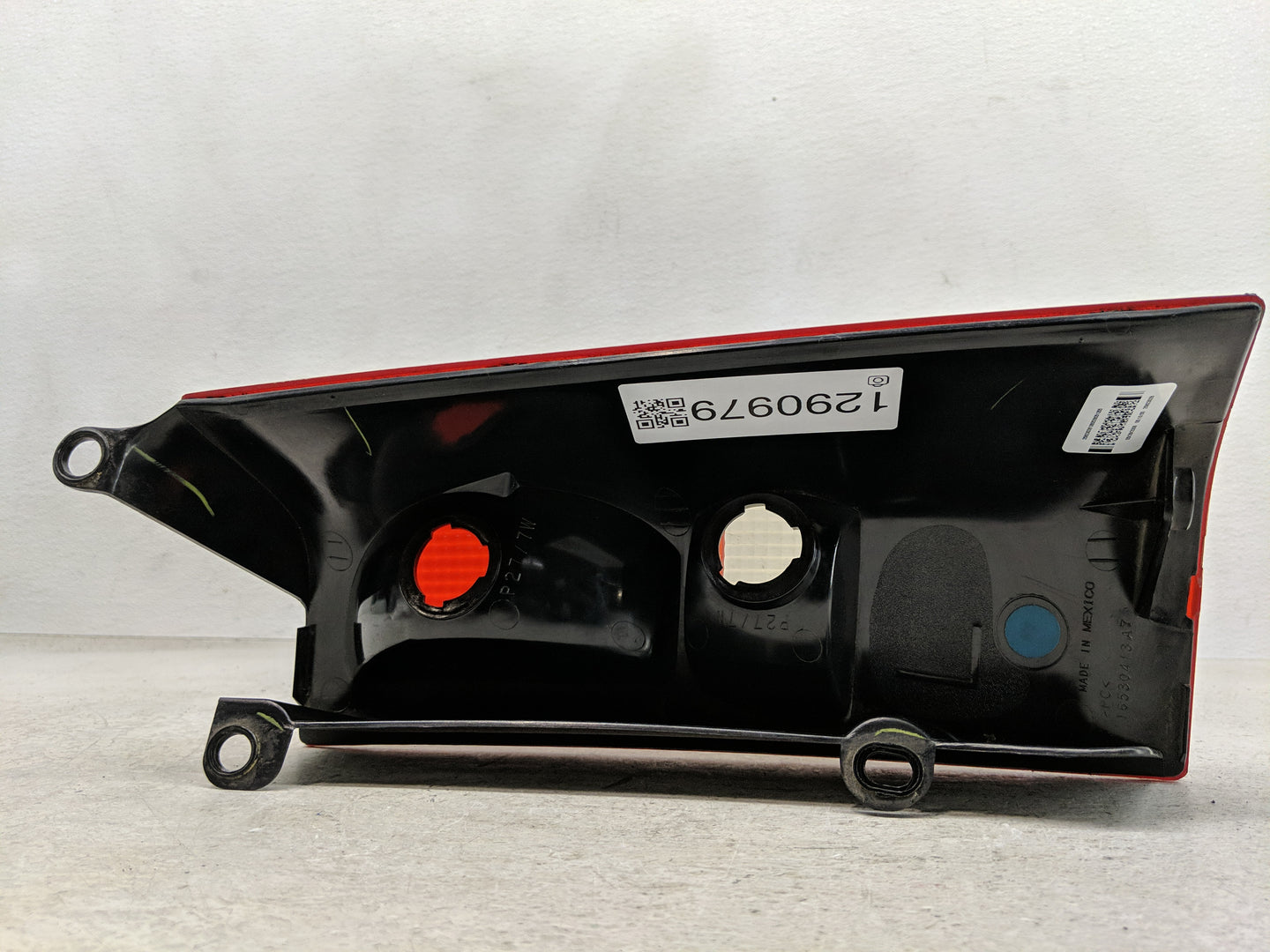 2003-2014 Chevrolet Express 1500 Tail Light Assembly Driver Left OEM P/N:16530413A7 Fits OEM Used Auto Parts - Oemusedautopa