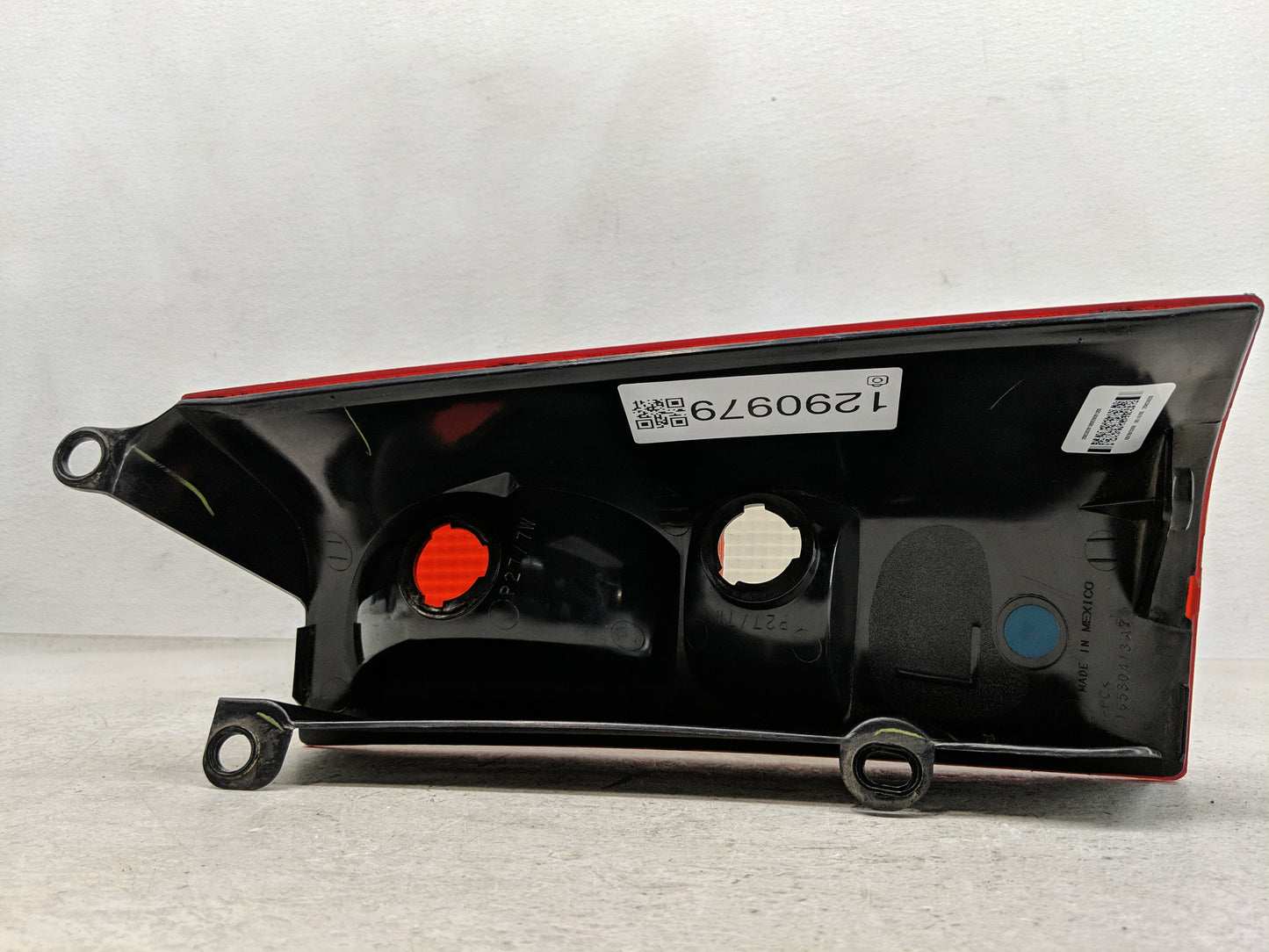 2003-2014 Chevrolet Express 1500 Tail Light Assembly Driver Left OEM P/N:16530413A7 Fits OEM Used Auto Parts - Oemusedautopa