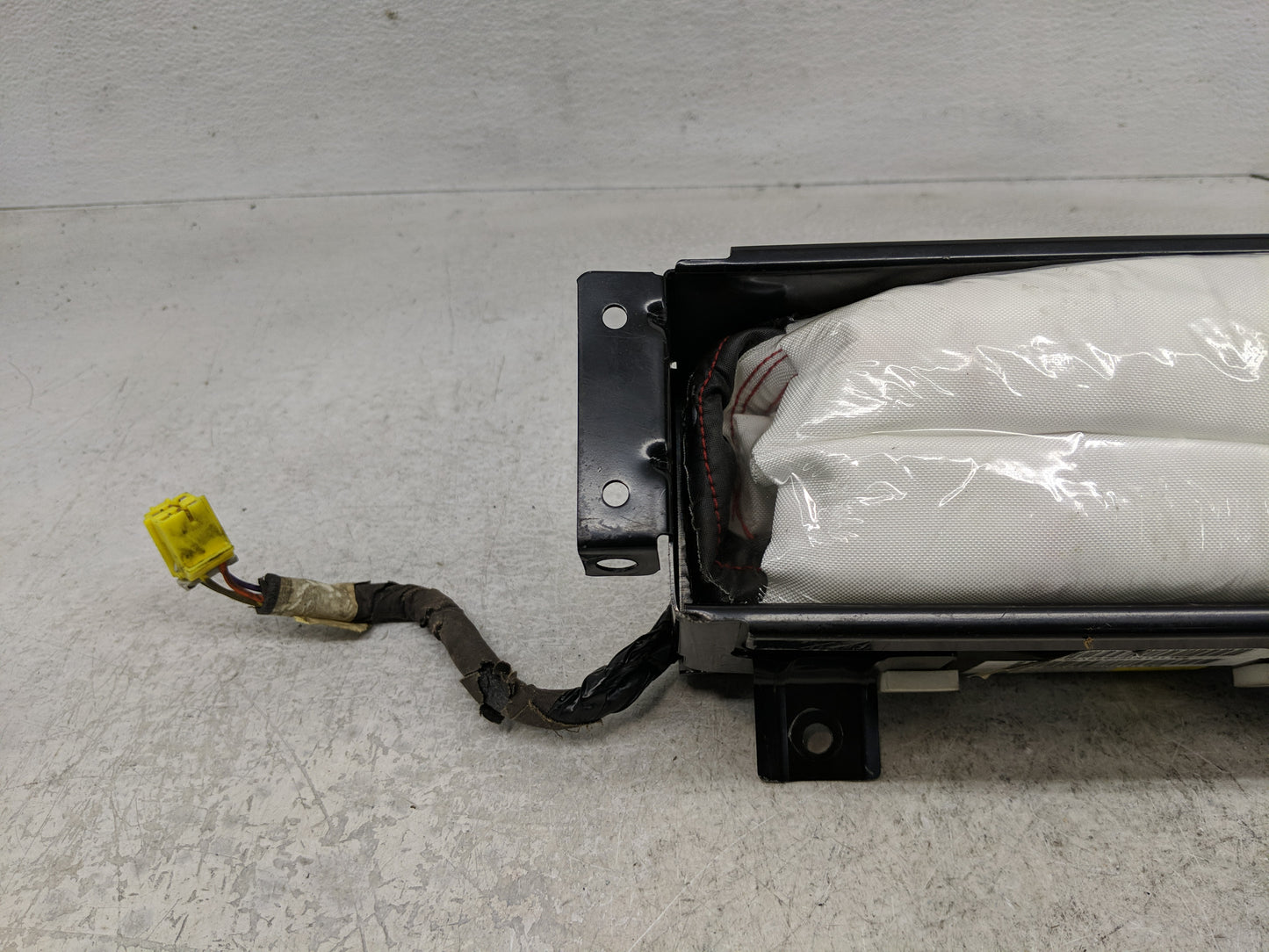 2003-2011 Chevrolet Express 1500 Air Bag Passenger Right Dashboard OEM Fits Fits 2003 2004 2005 2006 2007 2008 2009 2010 201