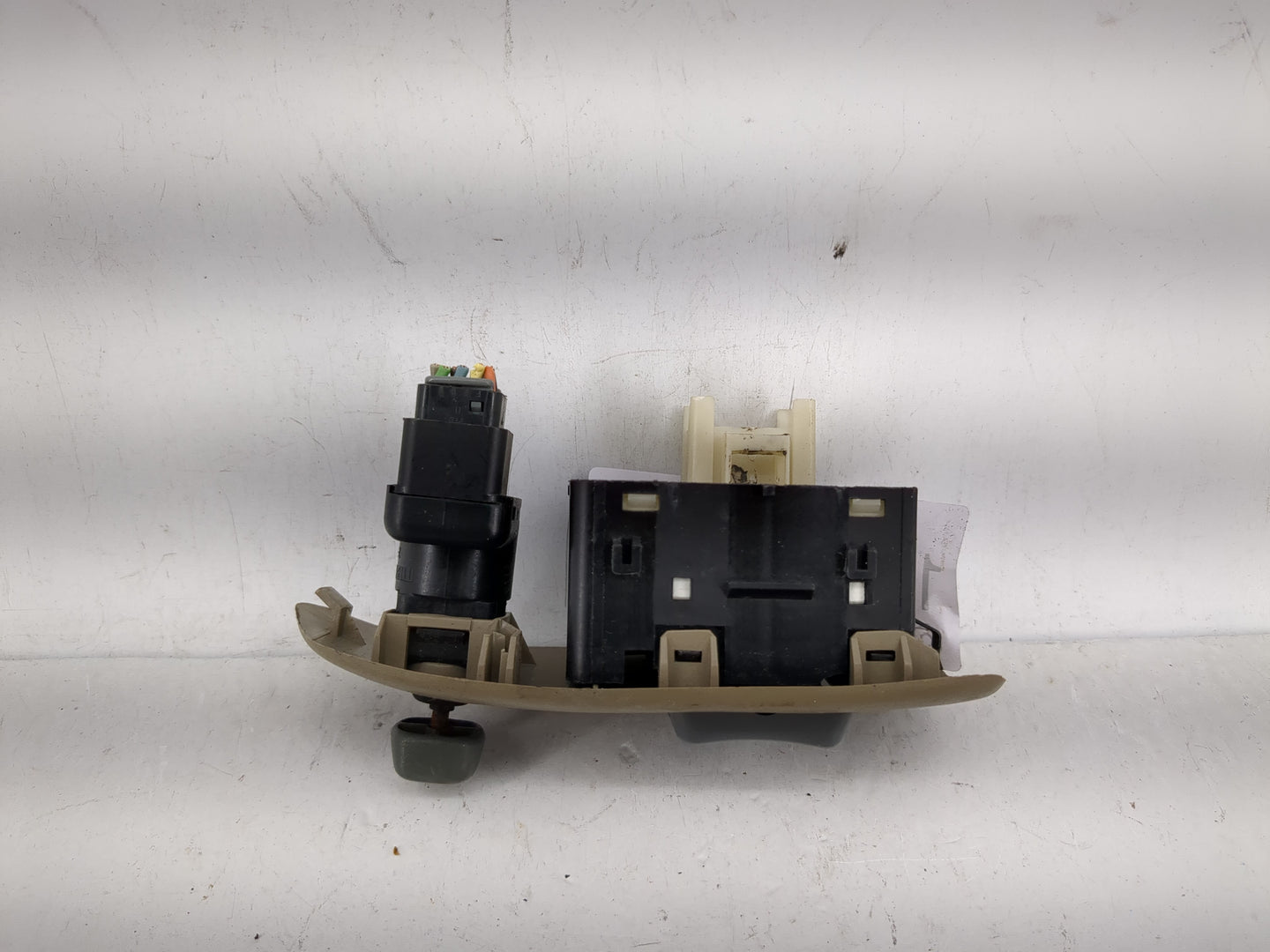 2008-2021 Chevrolet Express 2500 Master Power Window Switch Replacement Driver Side Left Fits OEM Used Auto Parts - Oemuseda