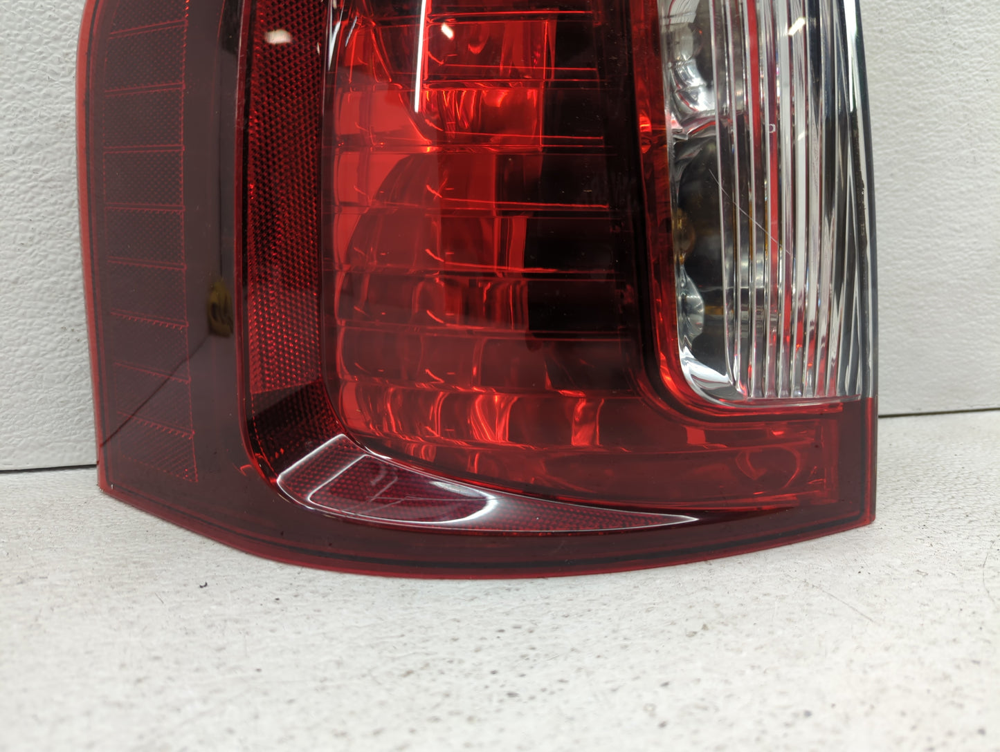 2003-2021 Chevrolet Express 2500 Tail Light Assembly Passenger Right OEM Fits OEM Used Auto Parts - Oemusedautoparts1.com