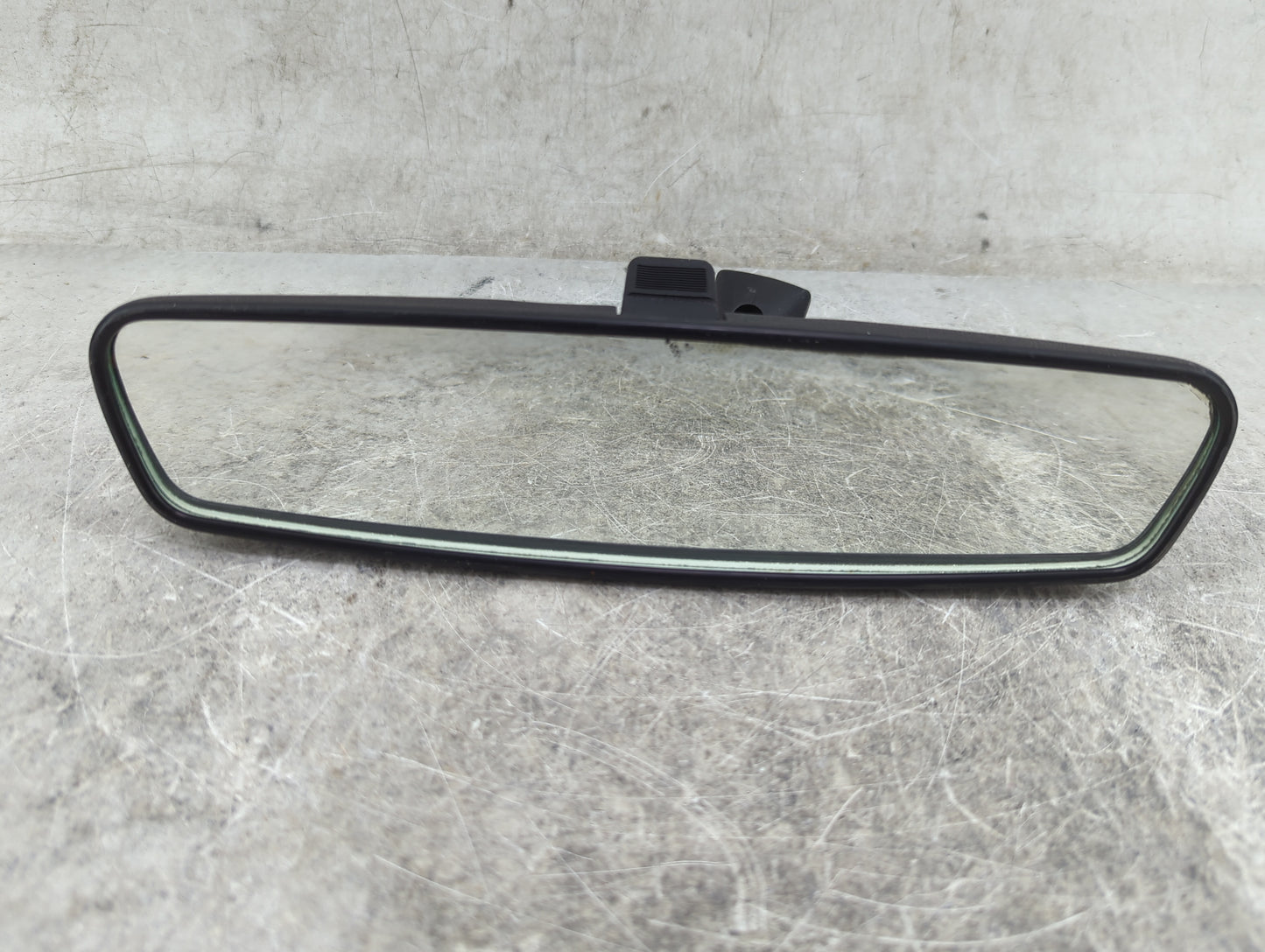 2003-2009 Chevrolet Express 3500 Interior Rear View Mirror Replacement OEM P/N:011083 048070 Fits OEM Used Auto Parts - Oemu