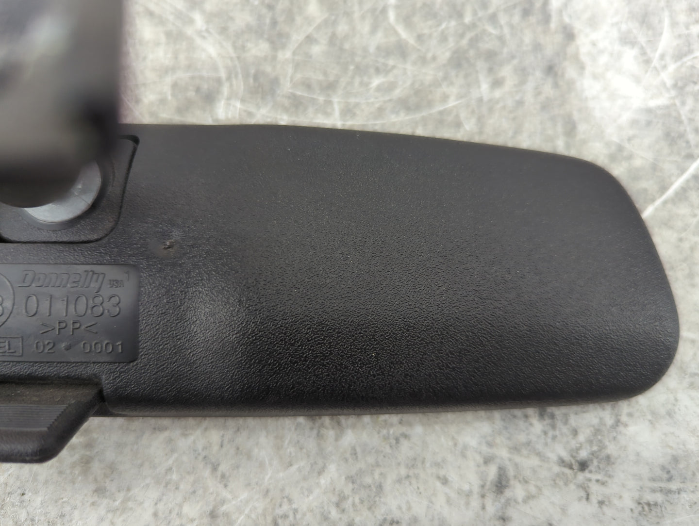 2003-2009 Chevrolet Express 3500 Interior Rear View Mirror Replacement OEM P/N:011083 048070 Fits OEM Used Auto Parts - Oemu