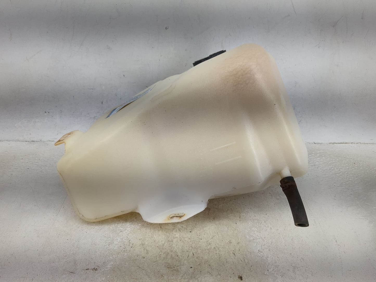 Chevrolet Express 3500 Radiator Coolant Overflow Expansion Tank Bottle 1494703 - Oemusedautoparts1.com