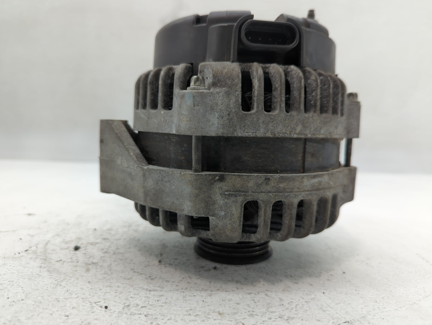 2005-2011 Chevrolet Express 3500 Alternator Replacement Generator Charging Assembly Engine OEM Fits OEM Used Auto Parts - Oe