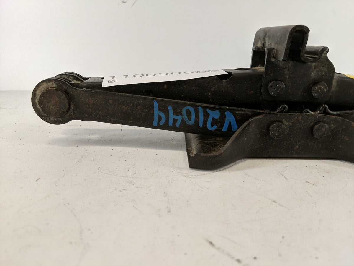 2008 Chevrolet Hhr Spare Scissor Car Jack - Oemusedautoparts1.com