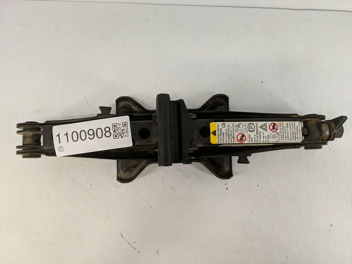 2008 Chevrolet Hhr Spare Scissor Car Jack - Oemusedautoparts1.com