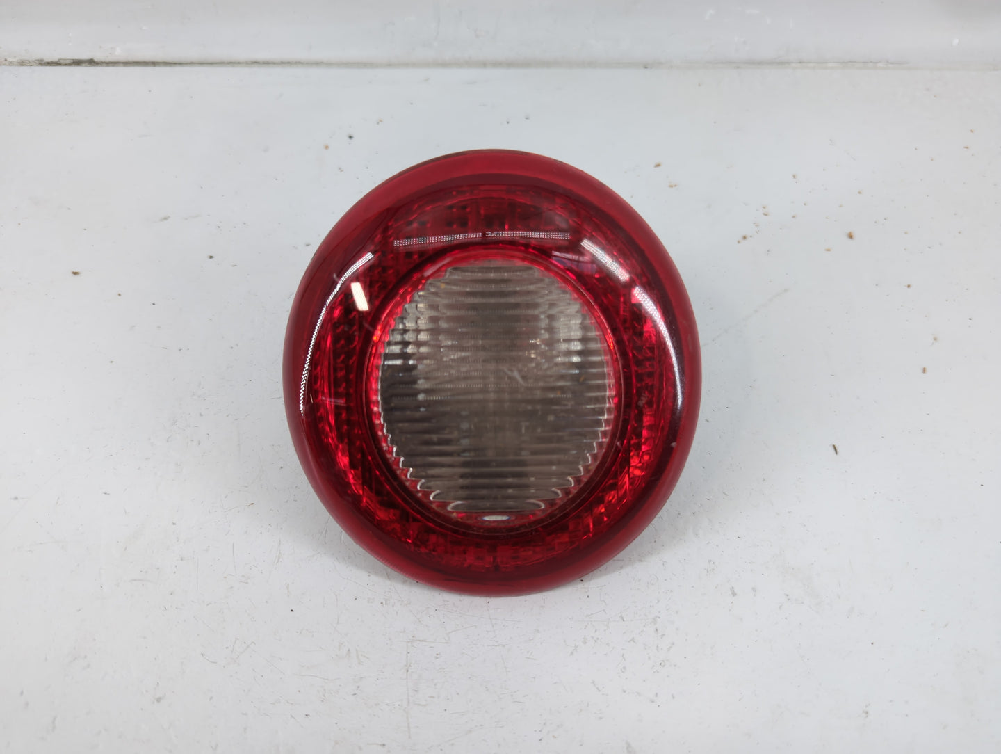 2006-2011 Chevrolet Hhr Tail Light Assembly Driver Left OEM P/N:25823016 Fits Fits 2006 2007 2008 2009 2010 2011 OEM Used Au
