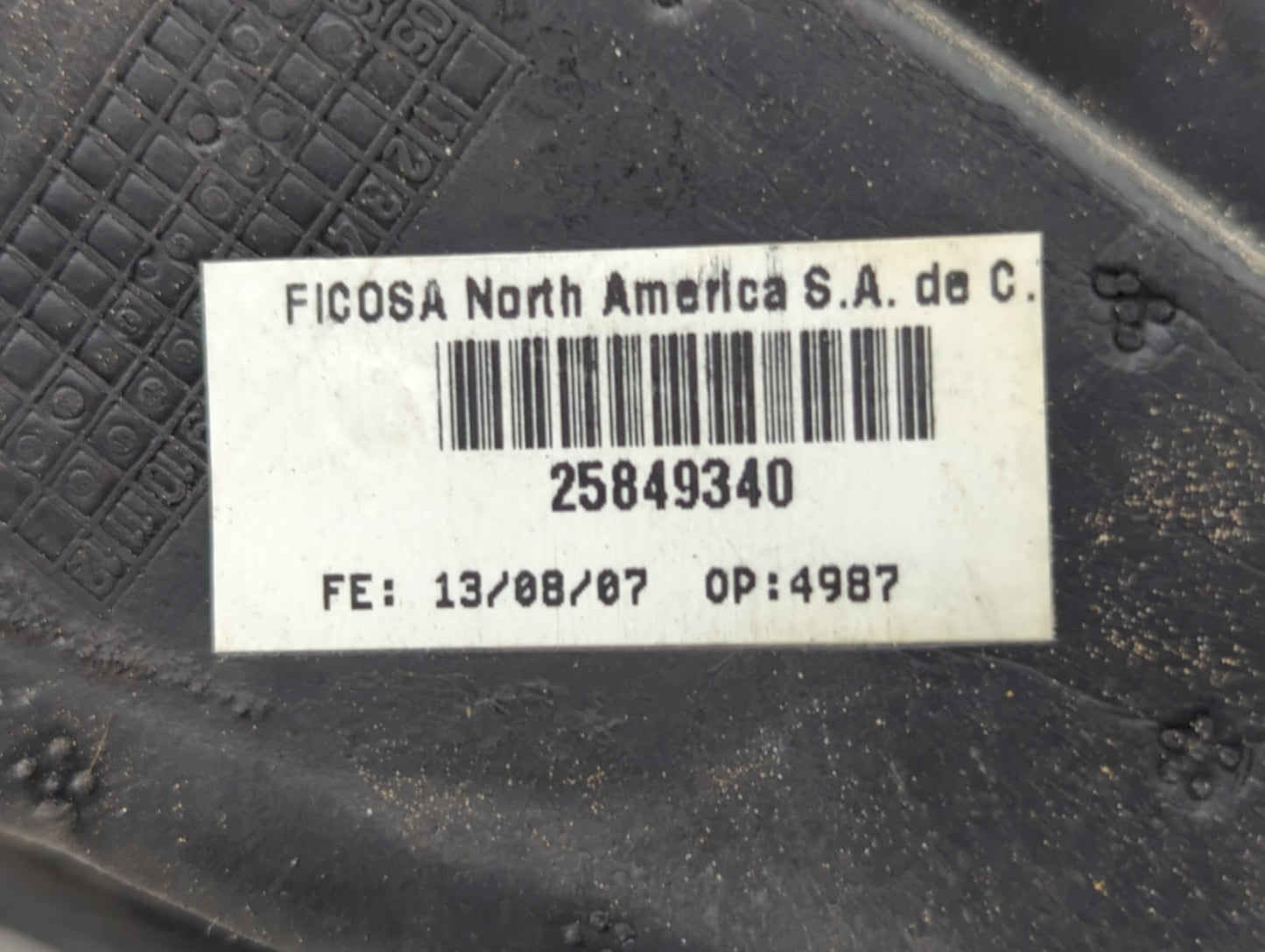 2006-2011 Chevrolet Hhr Driver Side View Mirror - Left Door Mirror OEM Used - Oemusedautoparts1.com