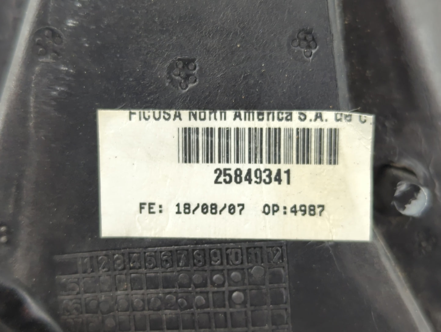 2007-2011 Chevrolet Hhr Passenger Side View Mirror - Right Door Mirror OEM Used - Oemusedautoparts1.com