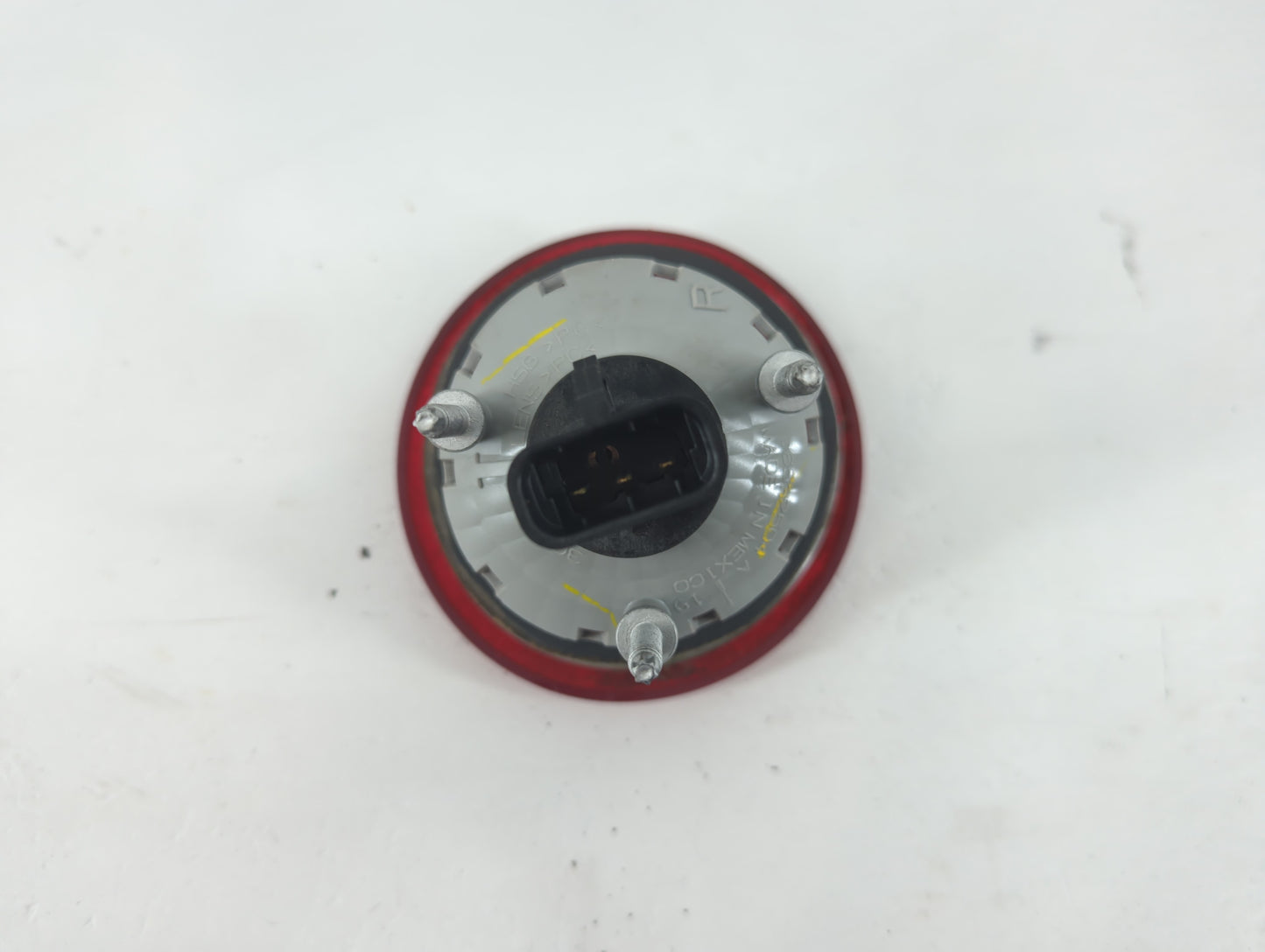 2006-2011 Chevrolet Hhr Tail Light Assembly Passenger Right OEM P/N:16532504 Fits Fits 2006 2007 2008 2009 2010 2011 OEM Use