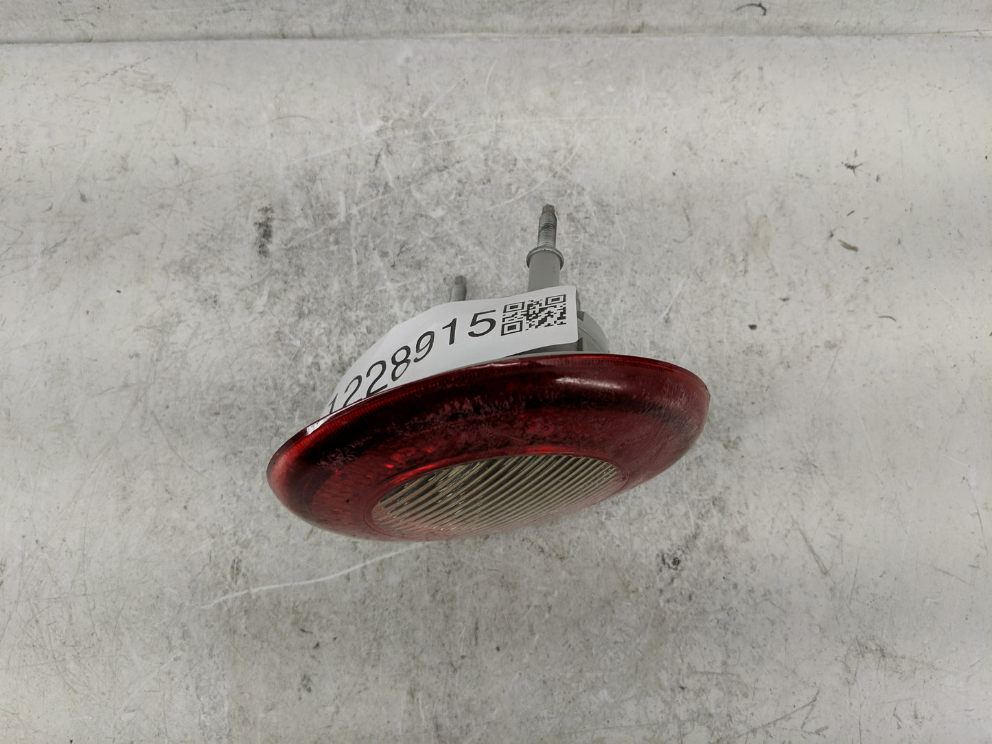 2006-2011 Chevrolet Hhr Tail Light Assembly Passenger Right OEM P/N:16532494 Fits Fits 2006 2007 2008 2009 2010 2011 OEM Use