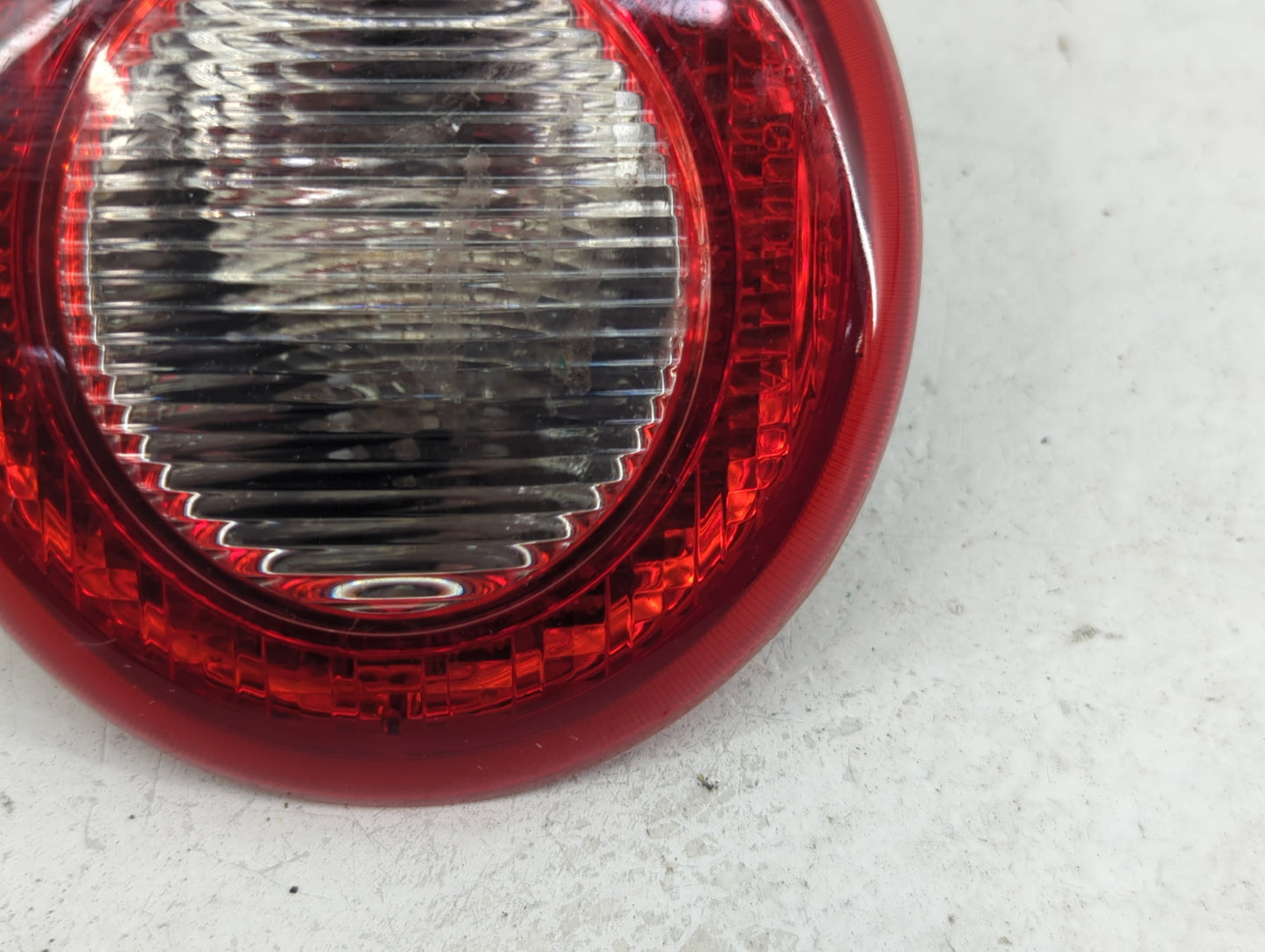 2006-2011 Chevrolet Hhr Tail Light Assembly Driver Left OEM P/N:16532493 A Fits Fits 2006 2007 2008 2009 2010 2011 OEM Used 