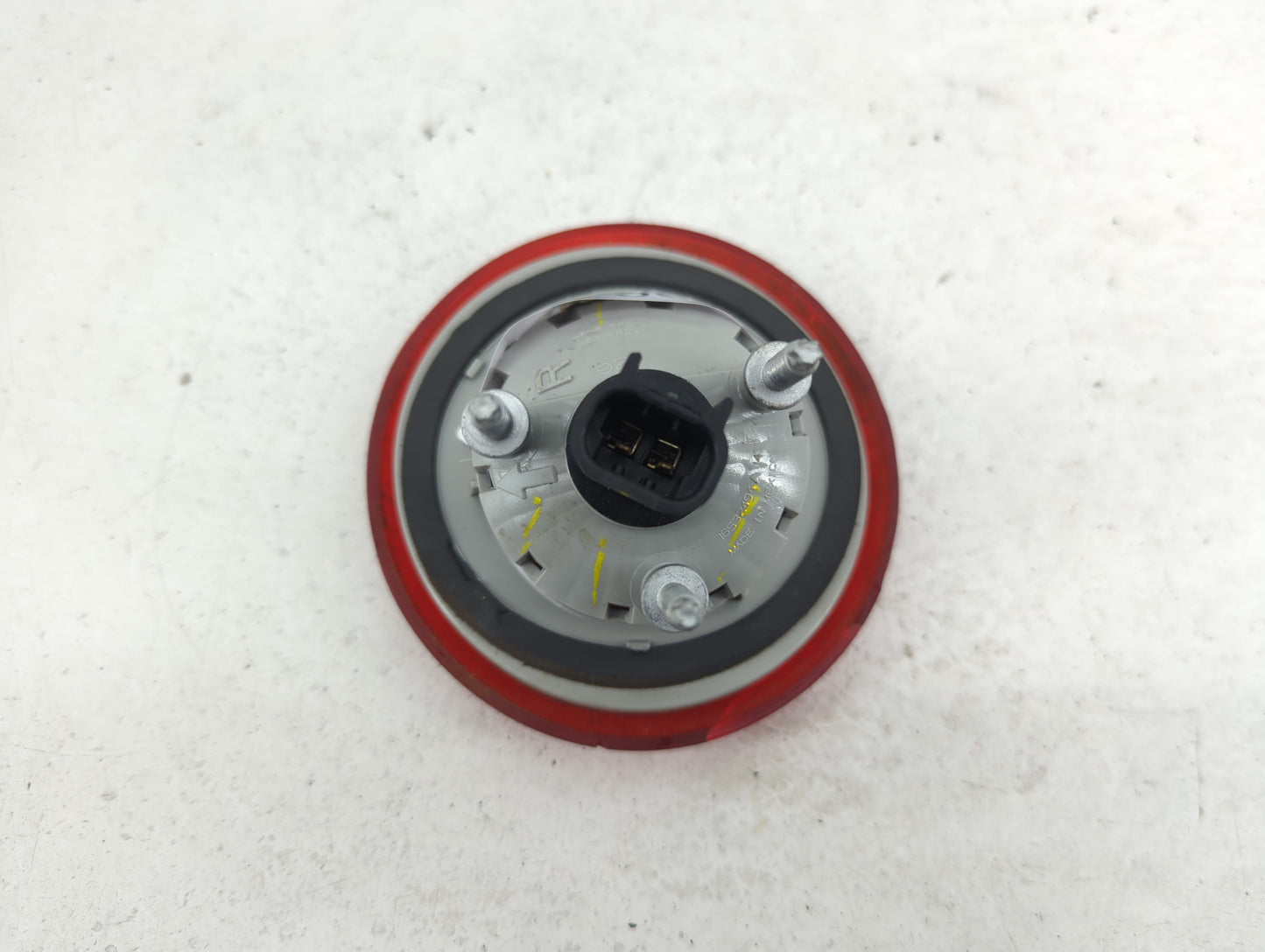 2006-2011 Chevrolet Hhr Tail Light Assembly Passenger Right OEM P/N:15875484 Fits Fits 2006 2007 2008 2009 2010 2011 OEM Use