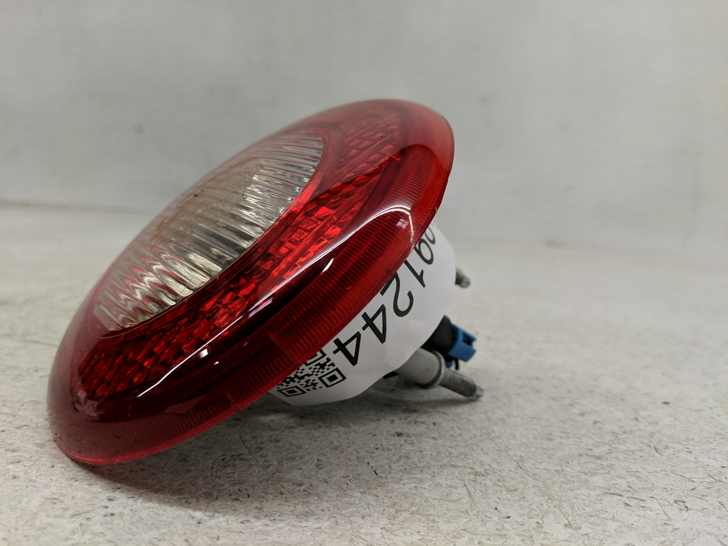 2006-2011 Chevrolet Hhr Tail Light Assembly Passenger Right OEM P/N:15875484 Fits Fits 2006 2007 2008 2009 2010 2011 OEM Use