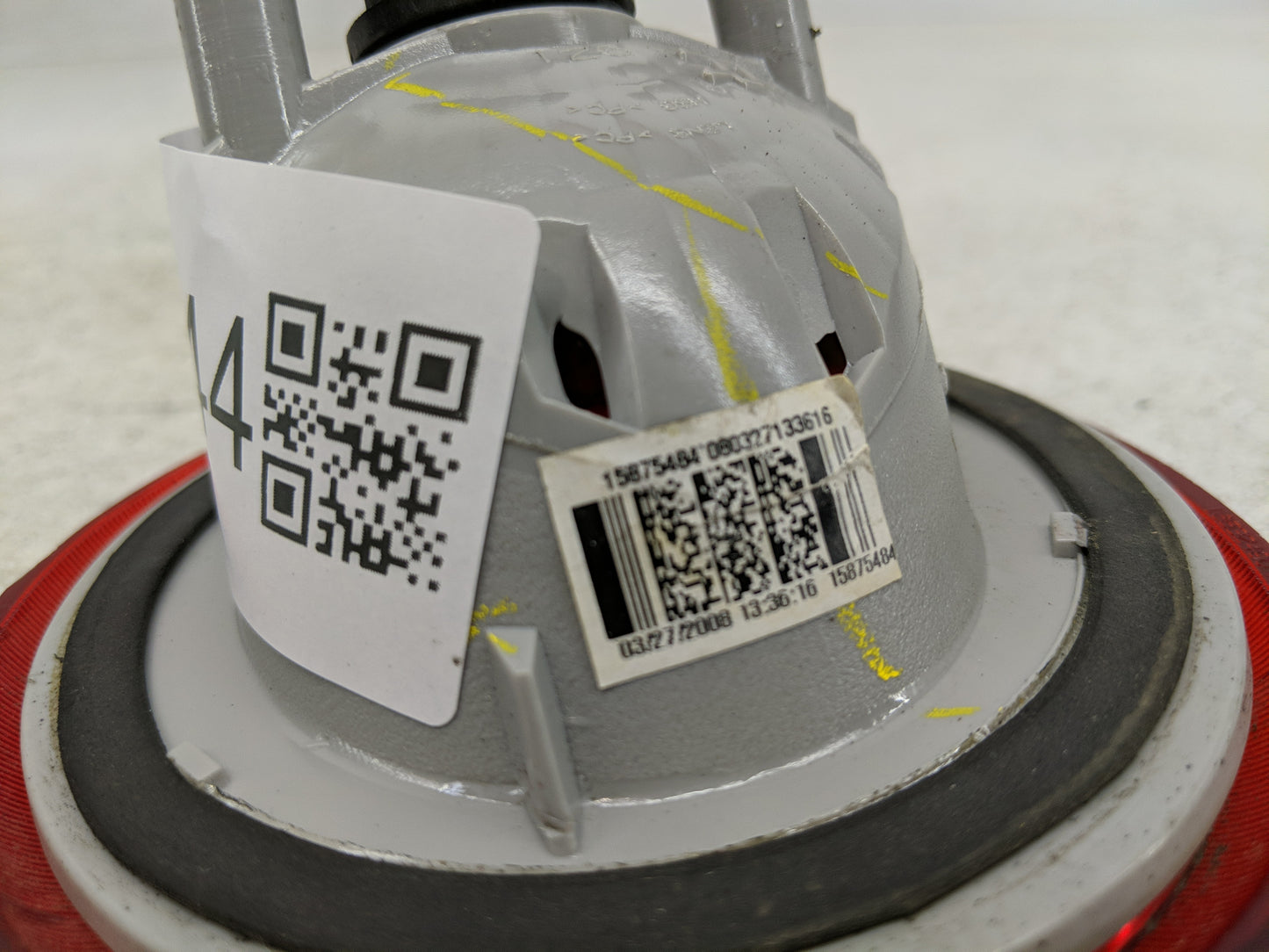 2006-2011 Chevrolet Hhr Tail Light Assembly Passenger Right OEM P/N:15875484 Fits Fits 2006 2007 2008 2009 2010 2011 OEM Use