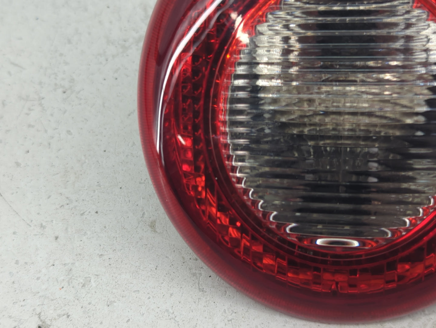 2006-2011 Chevrolet Hhr Tail Light Assembly Passenger Right OEM P/N:15875484 Fits Fits 2006 2007 2008 2009 2010 2011 OEM Use