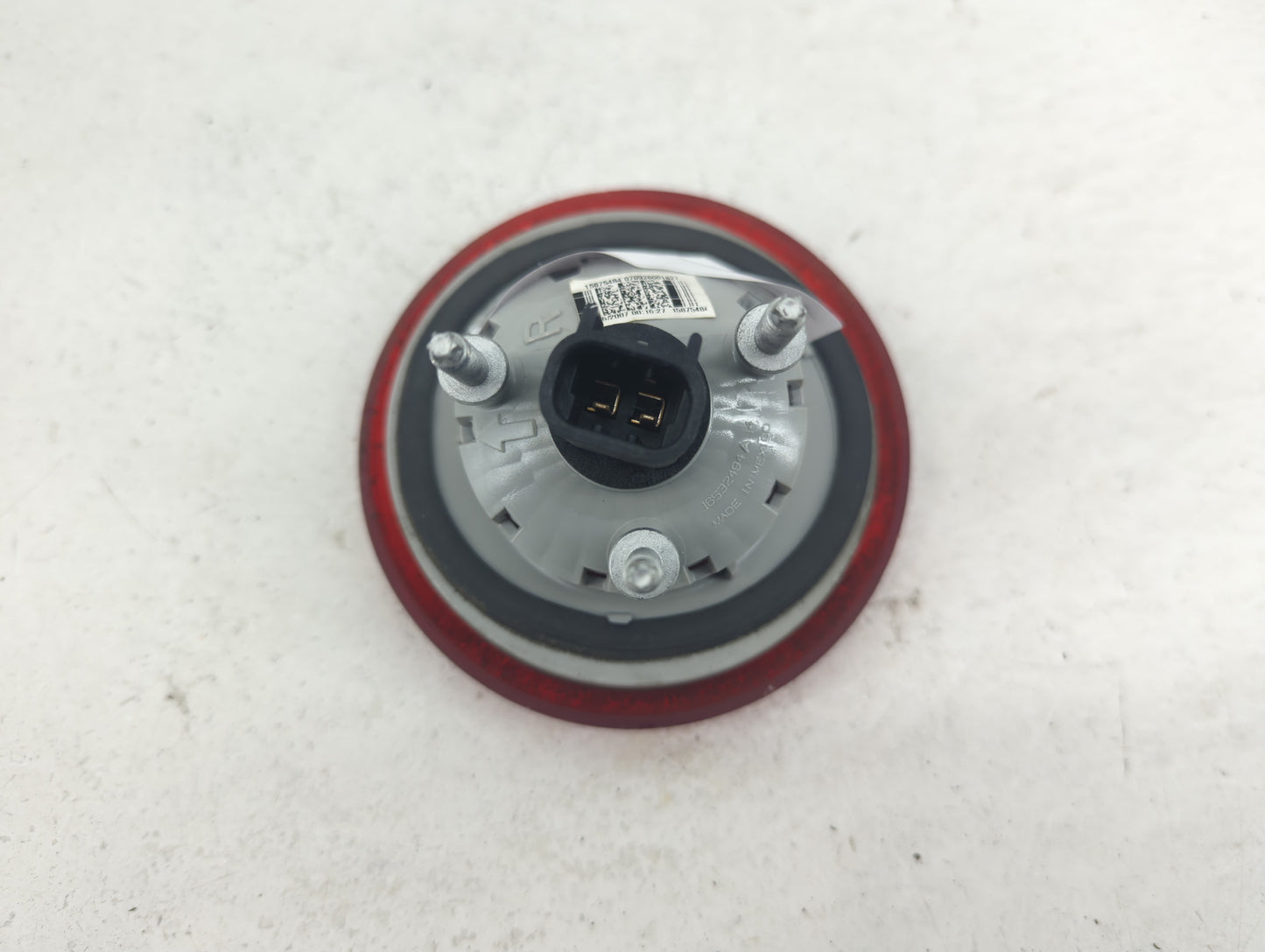 2006-2011 Chevrolet Hhr Tail Light Assembly Passenger Right OEM P/N:15875484 Fits Fits 2006 2007 2008 2009 2010 2011 OEM Use