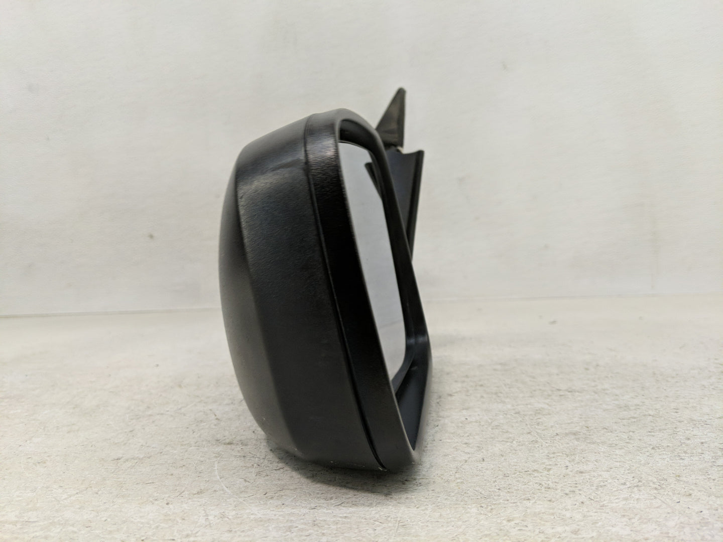 2006-2011 Chevrolet Hhr Driver Side View Mirror - Left Door Mirror OEM Used - Oemusedautoparts1.com