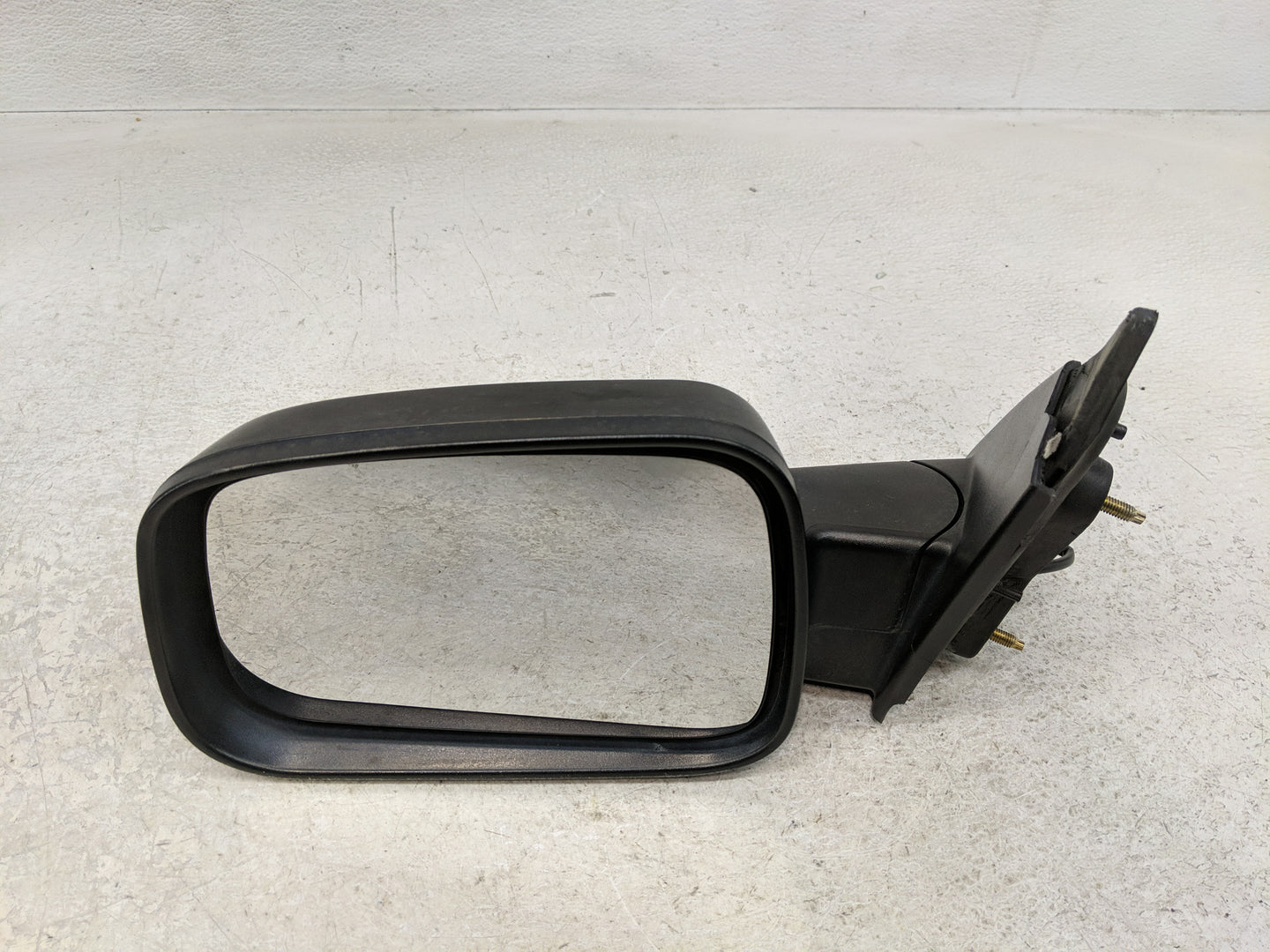 2006-2011 Chevrolet Hhr Driver Side View Mirror - Left Door Mirror OEM Used - Oemusedautoparts1.com