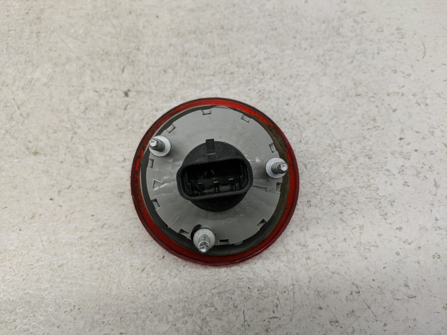 2006-2011 Chevrolet Hhr Tail Light Assembly Driver Left OEM Fits Fits 2006 2007 2008 2009 2010 2011 OEM Used Auto Parts - Oe