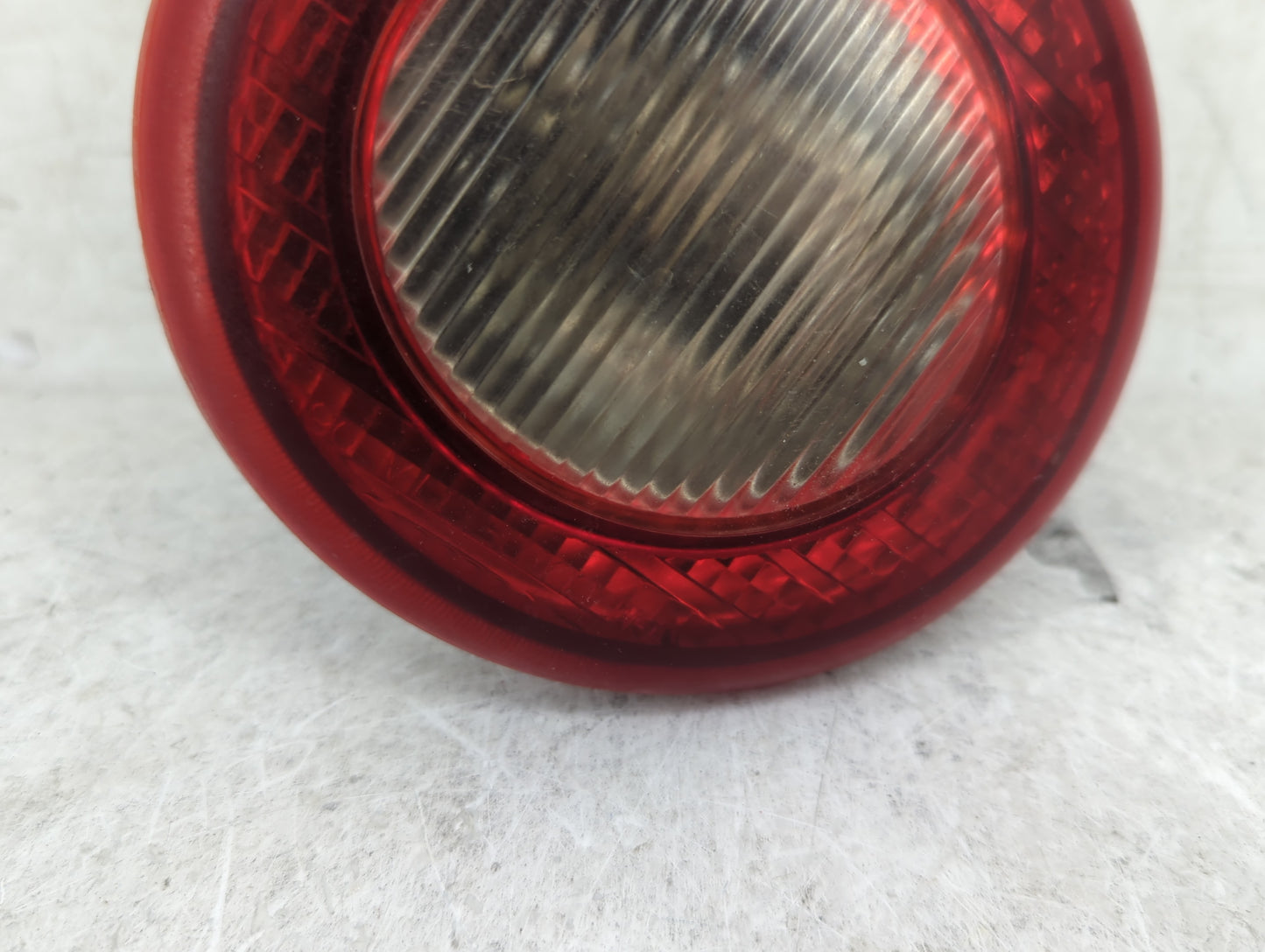 2006-2011 Chevrolet Hhr Tail Light Assembly Driver Left OEM P/N:15875485 Fits Fits 2006 2007 2008 2009 2010 2011 OEM Used Au