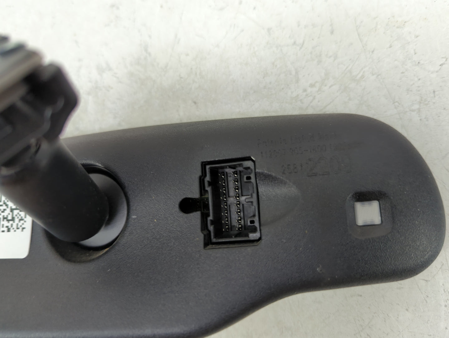 2007-2008 Chevrolet Hhr Interior Rear View Mirror Replacement OEM P/N:25812209 Fits Fits 2007 2008 OEM Used Auto Parts - Oem