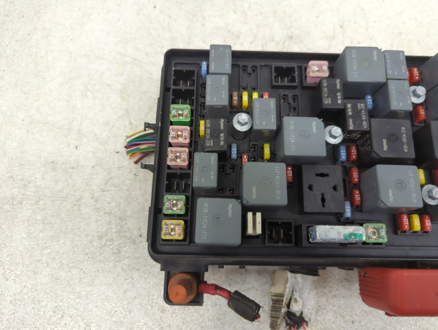 2008 Chevrolet Hhr Fusebox Fuse Box Panel Relay Module P/N:15913674 Fits OEM Used Auto Parts - Oemusedautoparts1.com