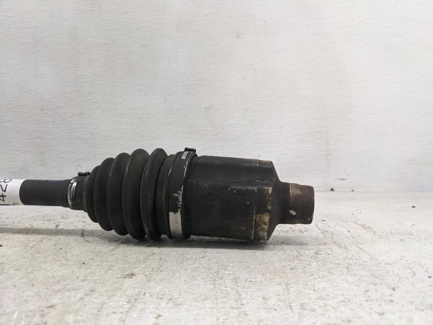 2006-2011 Chevrolet Hhr Axle Shaft Front Driver Cv C/v 1428189 - Oemusedautoparts1.com