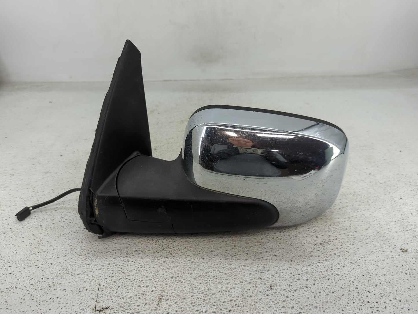 2006-2011 Chevrolet Hhr Driver Side View Mirror - Left Door Mirror OEM Used - Oemusedautoparts1.com