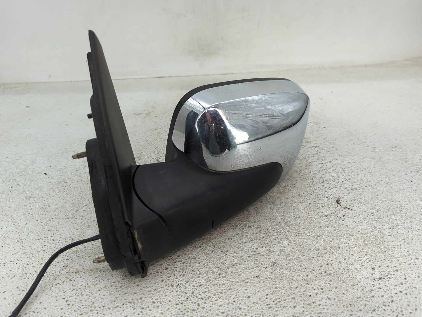 2006-2011 Chevrolet Hhr Driver Side View Mirror - Left Door Mirror OEM Used - Oemusedautoparts1.com