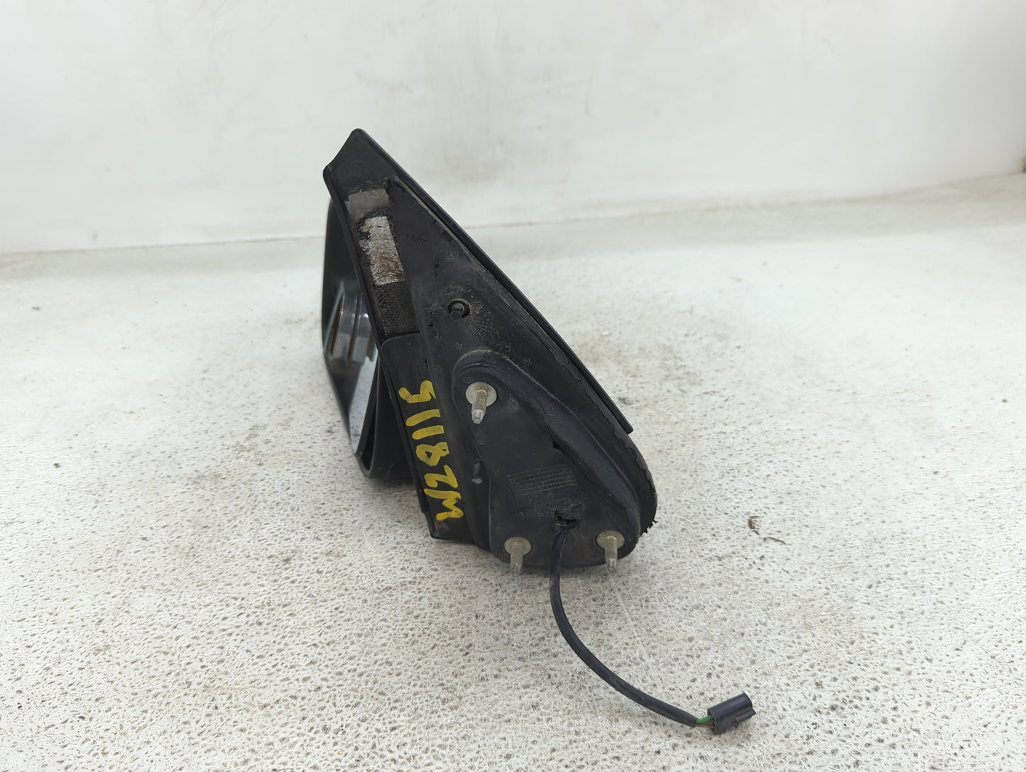 2006-2011 Chevrolet Hhr Driver Side View Mirror - Left Door Mirror OEM Used - Oemusedautoparts1.com