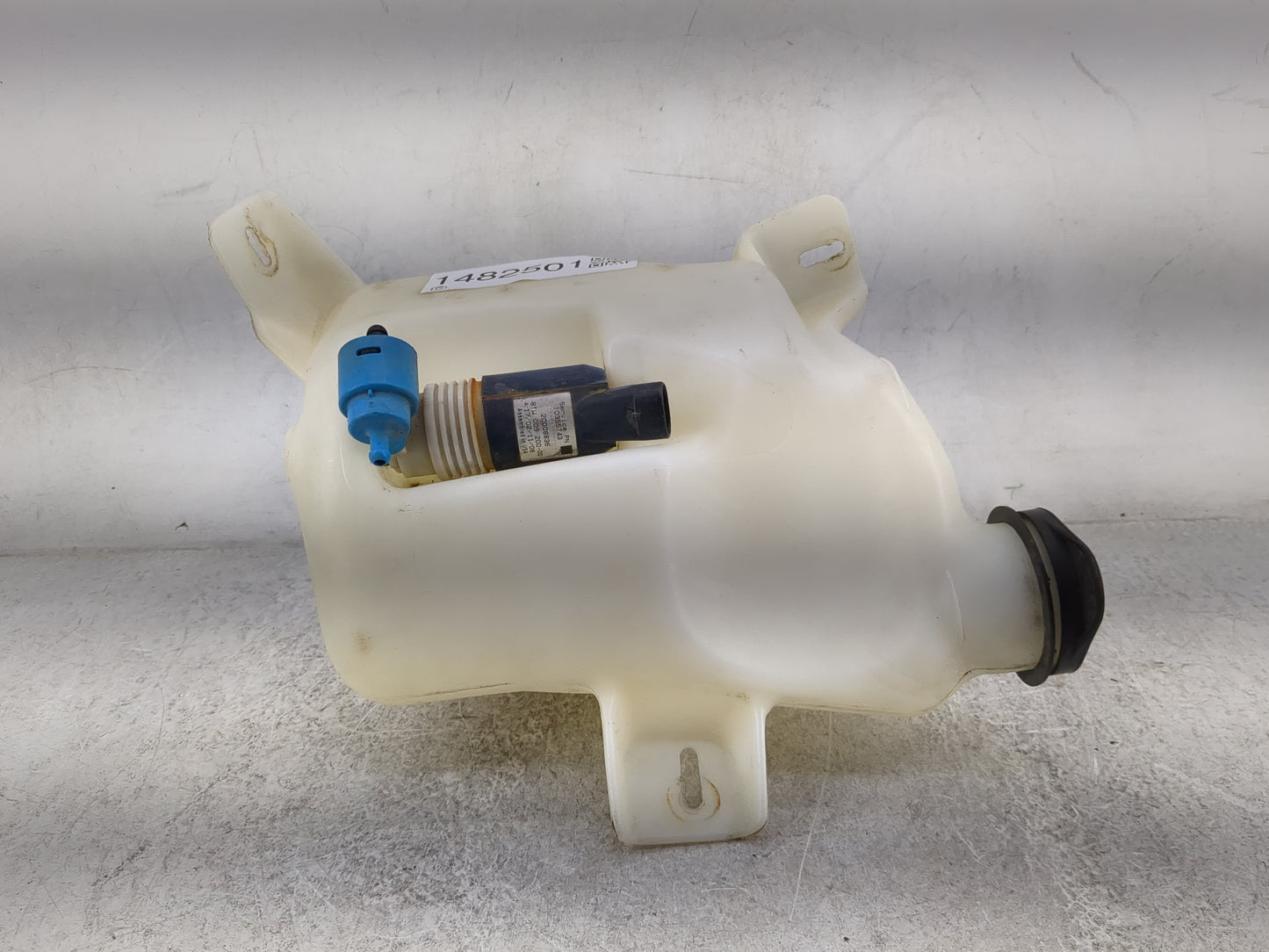 2006-2011 Chevrolet Hhr Windshield Washer Fluid Reservoir Bottle 1482501 - Oemusedautoparts1.com