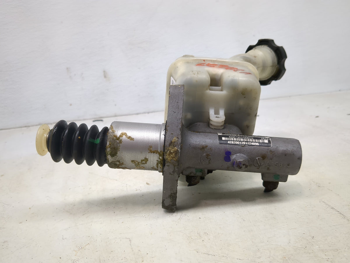 2008-2011 Chevrolet Hhr Brake Master Cylinder 1513009 - Oemusedautoparts1.com