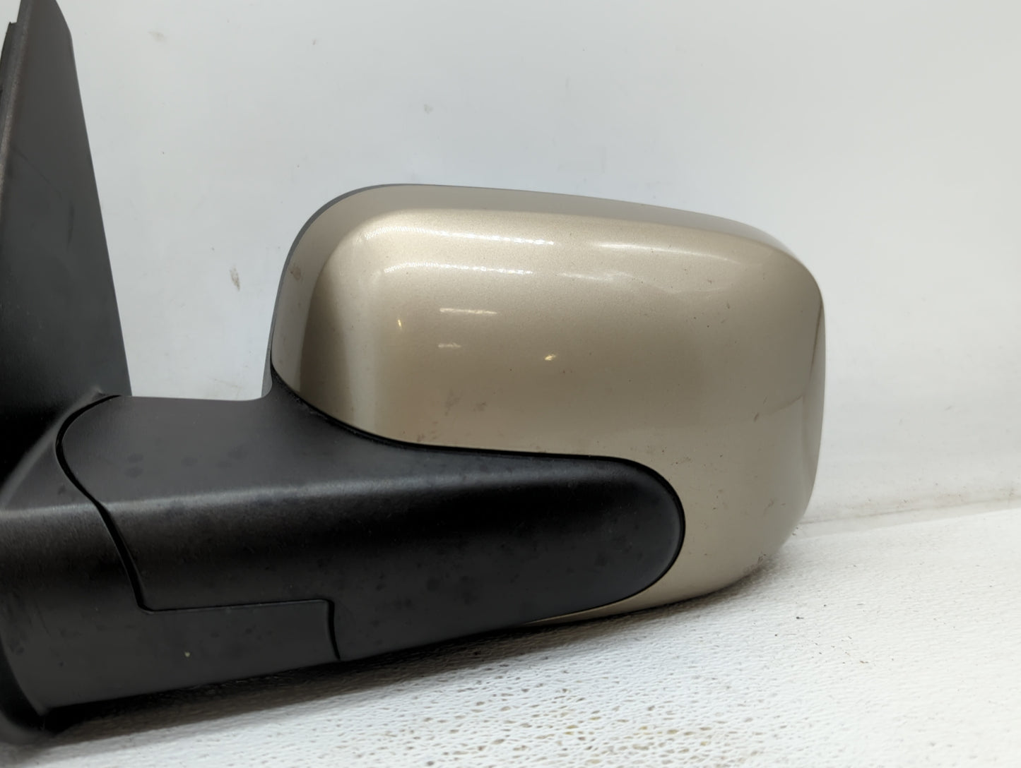 2007-2011 Chevrolet Hhr Driver Side View Mirror - Left Door Mirror OEM Used - Oemusedautoparts1.com