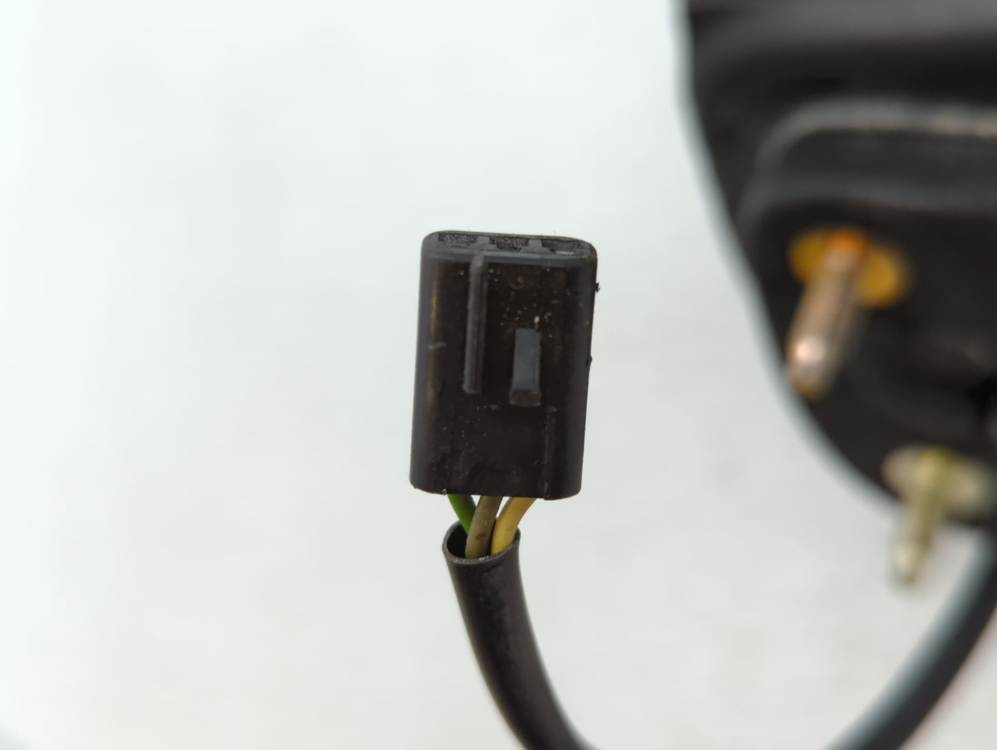 2007-2011 Chevrolet Hhr Driver Side View Mirror - Left Door Mirror OEM Used - Oemusedautoparts1.com