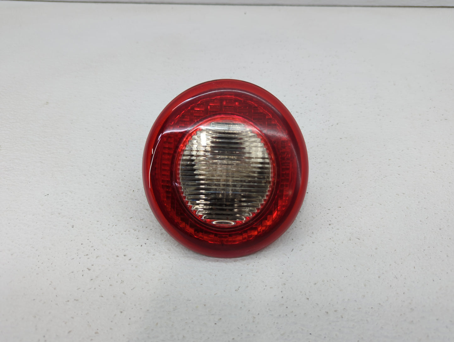 2006-2011 Chevrolet Hhr Tail Light Assembly Passenger Right OEM P/N:15875485 25823015 Fits Fits 2006 2007 2008 2009 2010 201