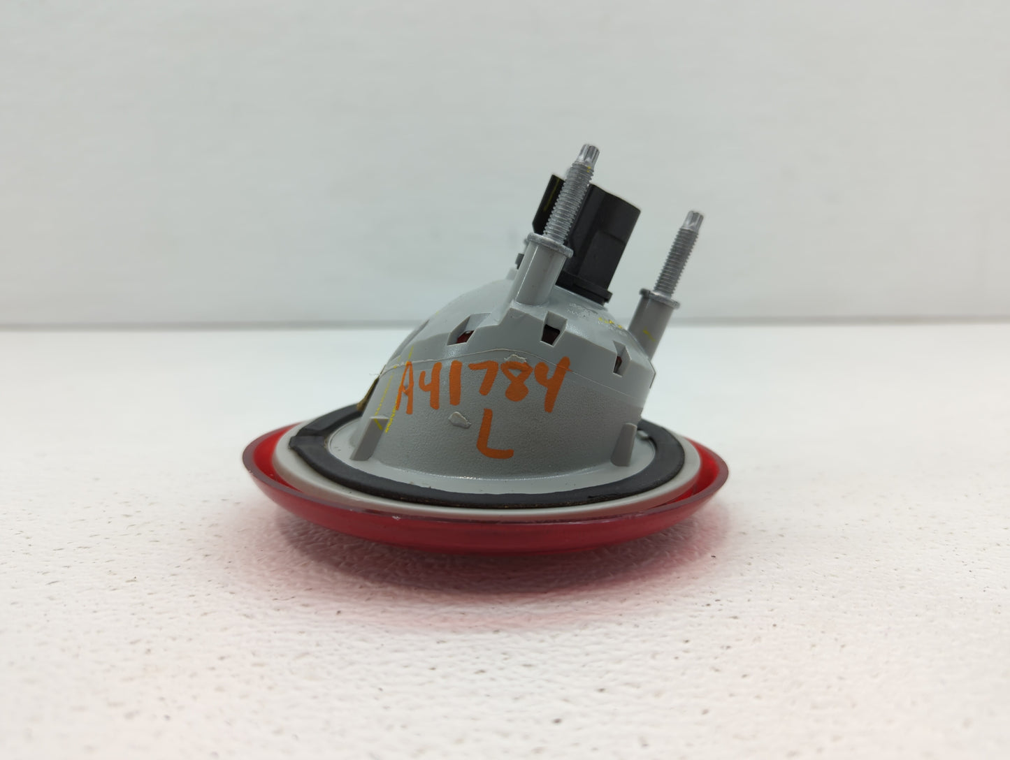 2006-2011 Chevrolet Hhr Tail Light Assembly Passenger Right OEM P/N:15875485 25823015 Fits Fits 2006 2007 2008 2009 2010 201